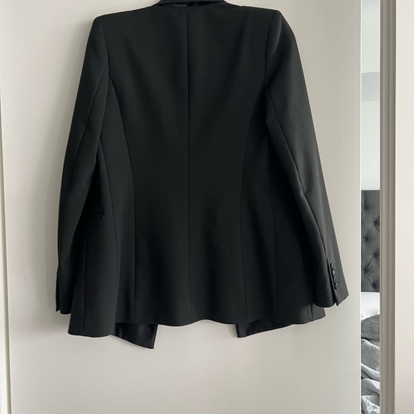 Zara Basic Blazer - Picture 2 of 2